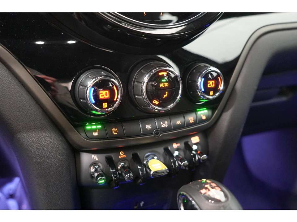 MINI Cooper SE Countryman - Imagem 18