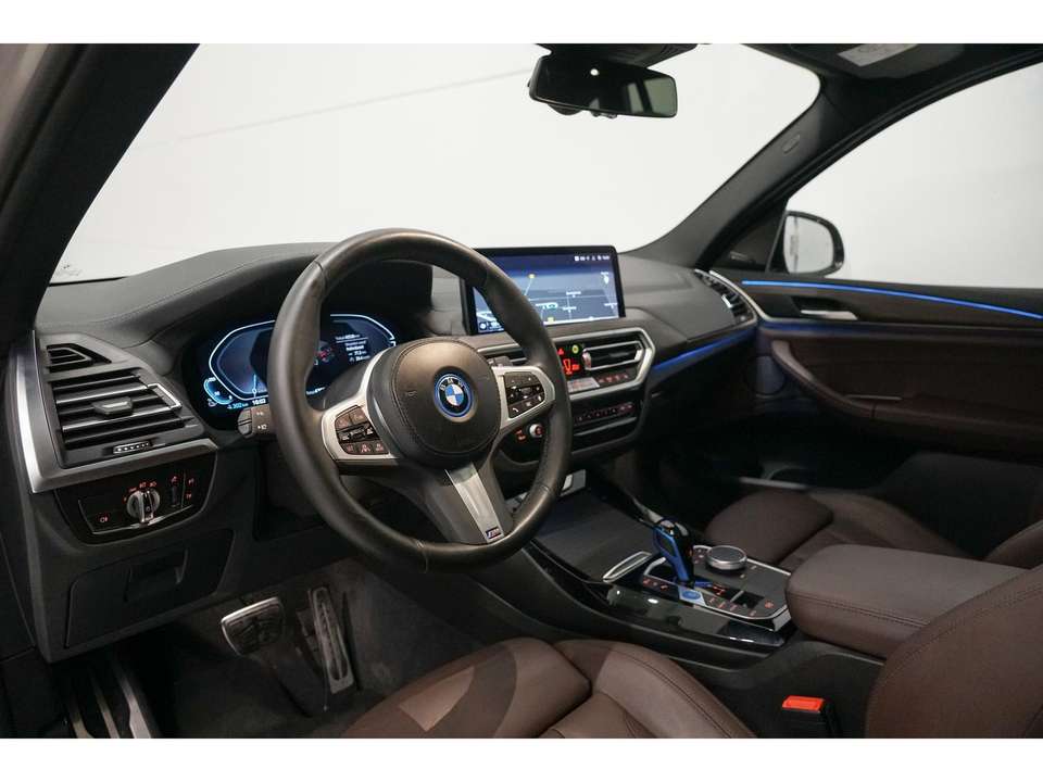BMW iX3 - Imagem 2