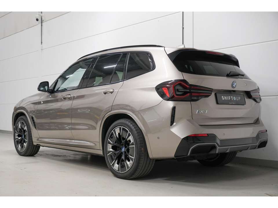 BMW iX3 - Imagem 7