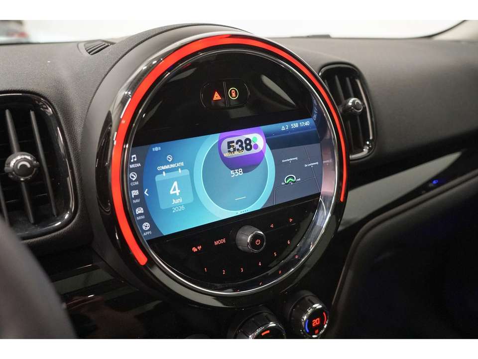 MINI Cooper SE Countryman - Imagem 16