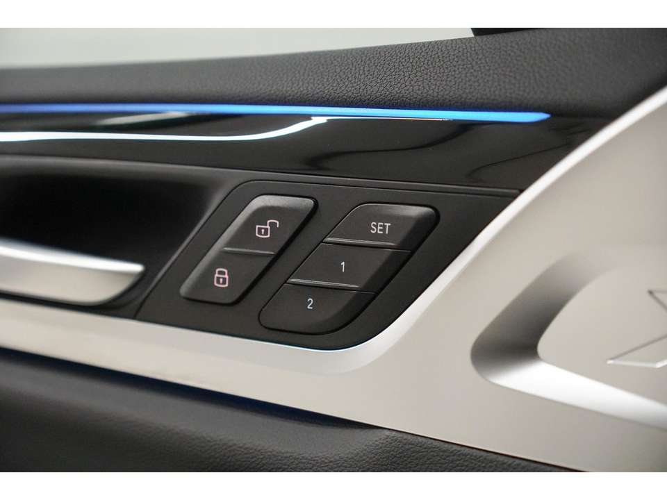 BMW iX3 - Imagem 13