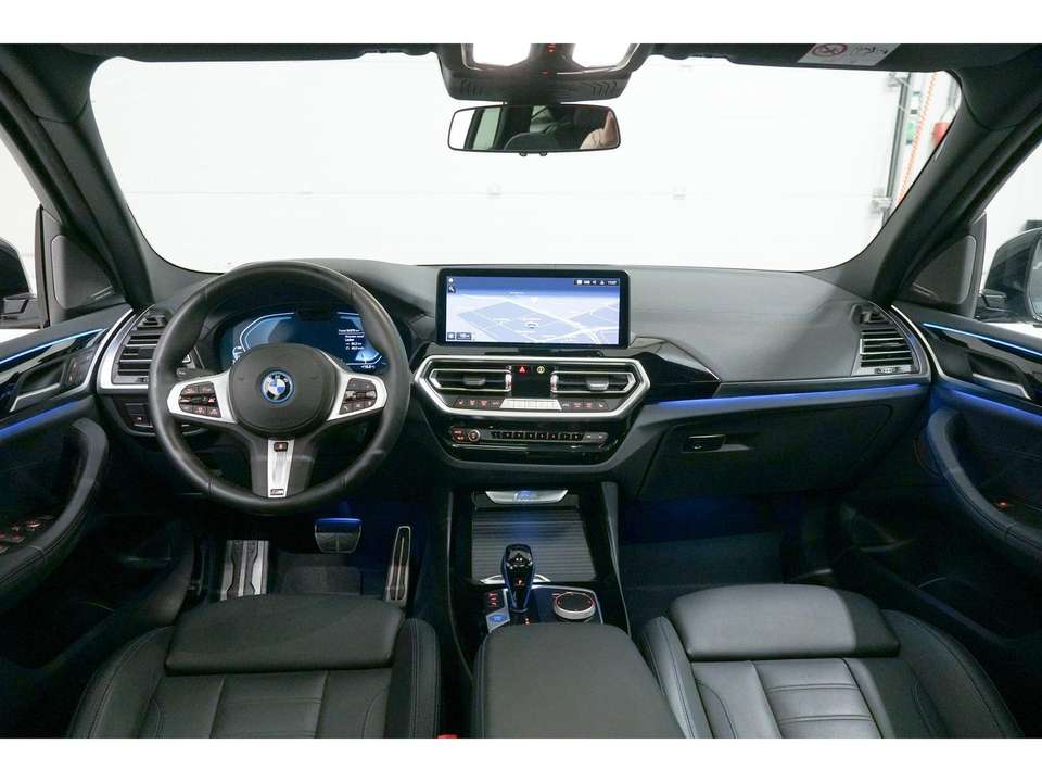 BMW iX3 - Imagem 9