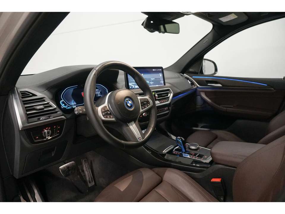 BMW iX3 - Imagem 9