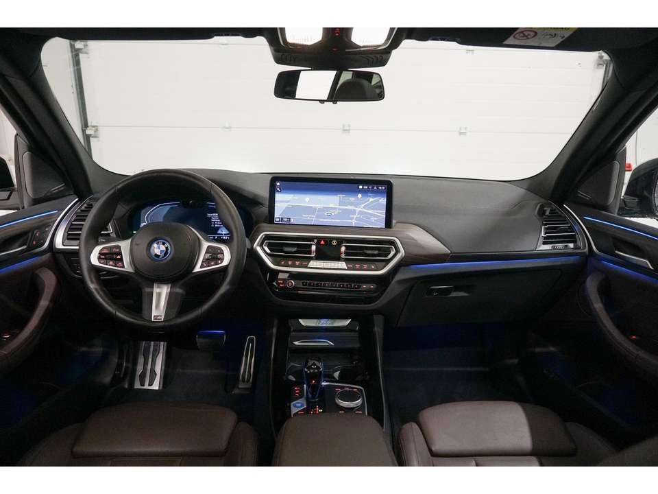 BMW iX3 - Imagem 10