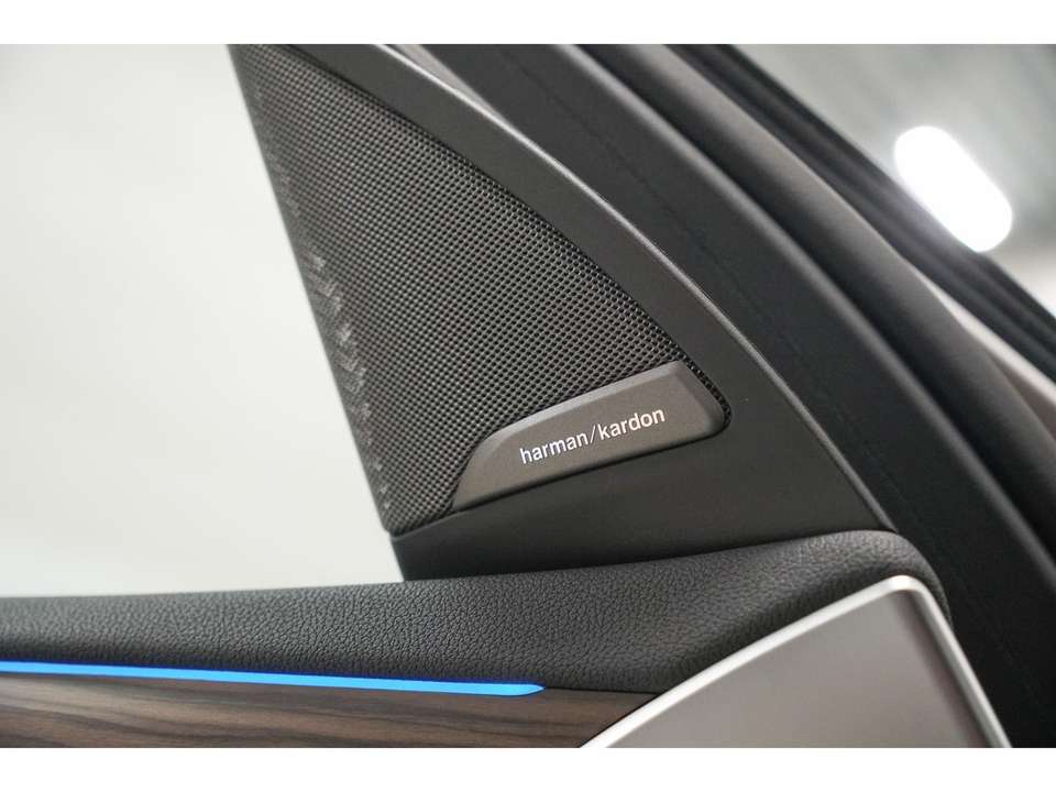 BMW iX3 - Imagem 13