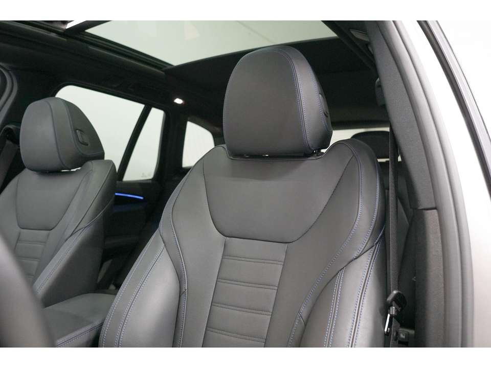 BMW iX3 - Imagem 19