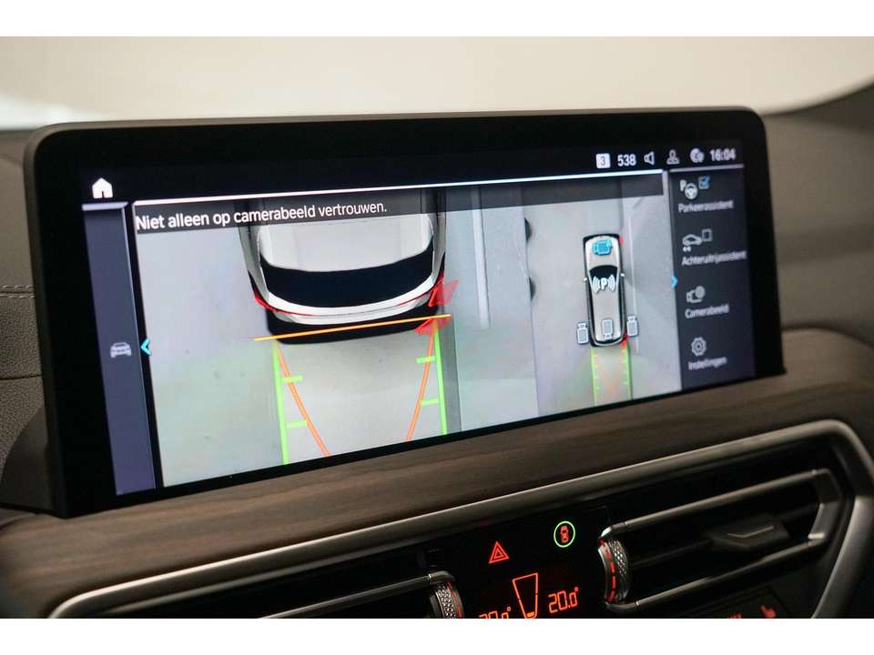 BMW iX3 - Imagem 18