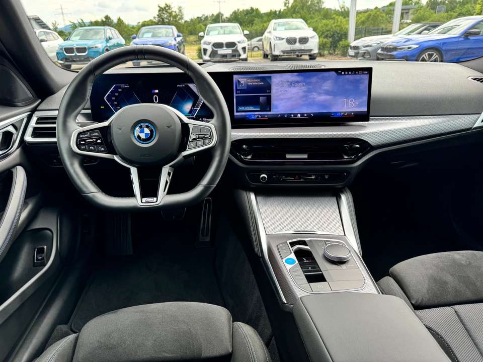 BMW i4 - Imagem 10