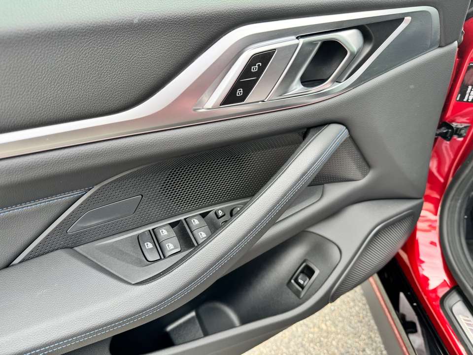 BMW i4 - Imagem 11