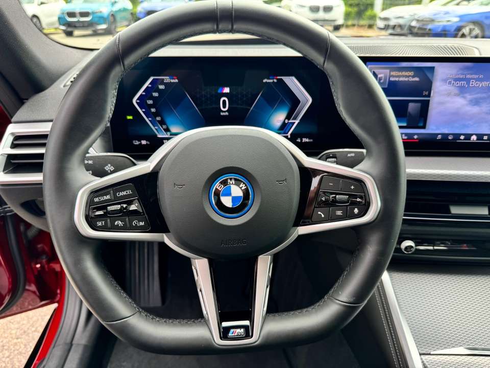 BMW i4 - Imagem 13