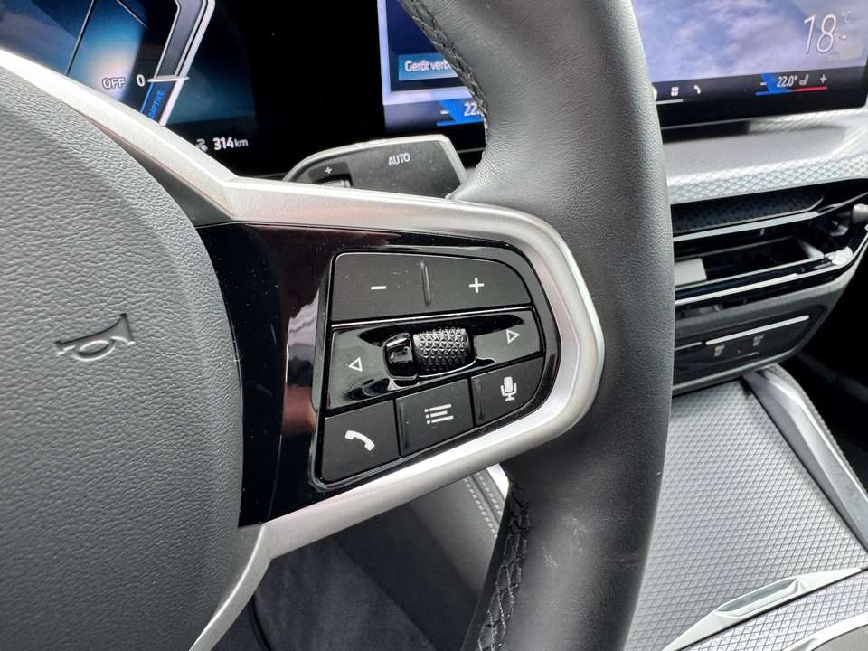 BMW i4 - Imagem 15