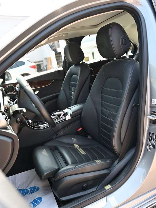 Mercedes-Benz C 250 - Imagem 12