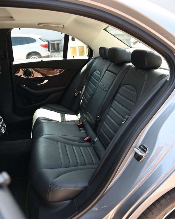 Mercedes-Benz C 250 - Imagem 14