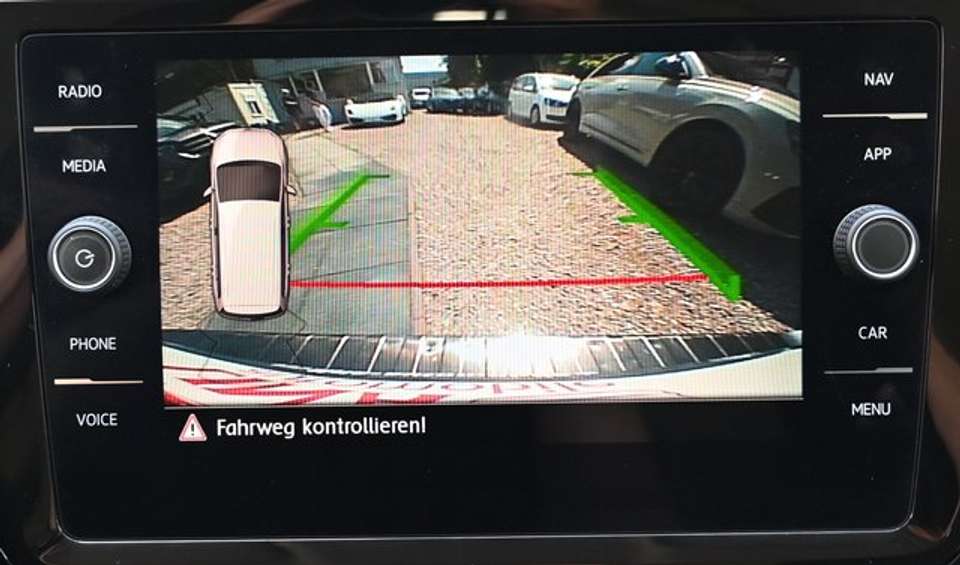 Volkswagen Tiguan Allspace - Imagem 7