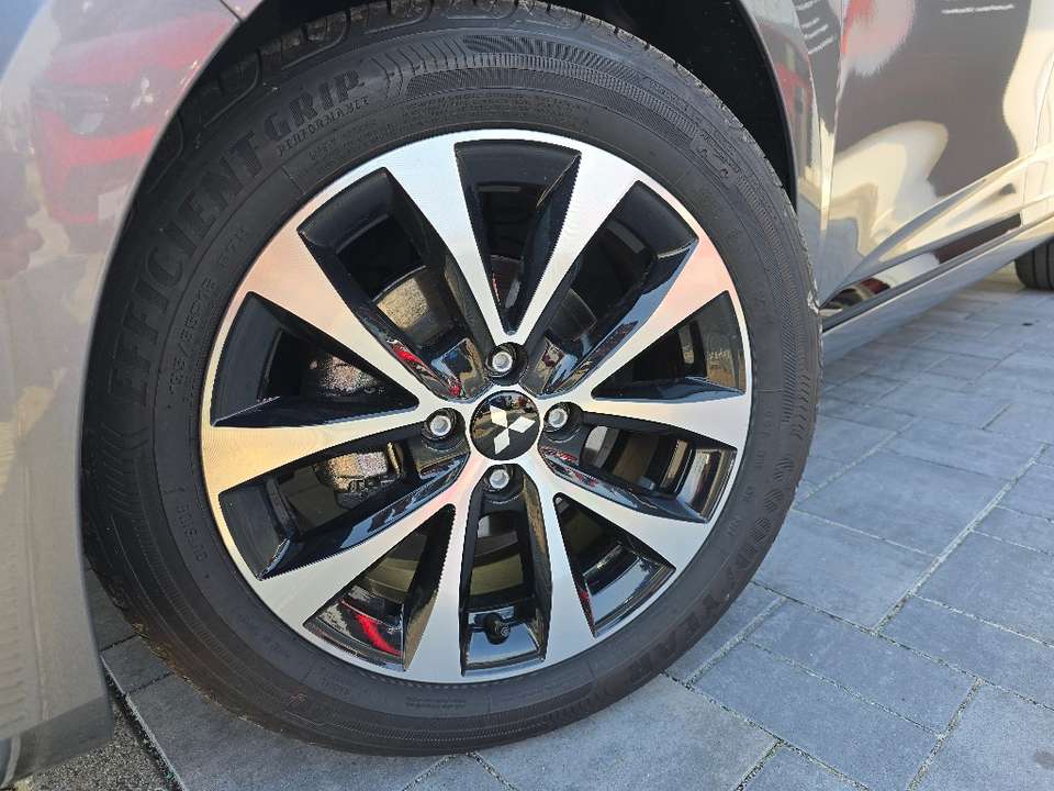 Mitsubishi Colt - Imagem 4