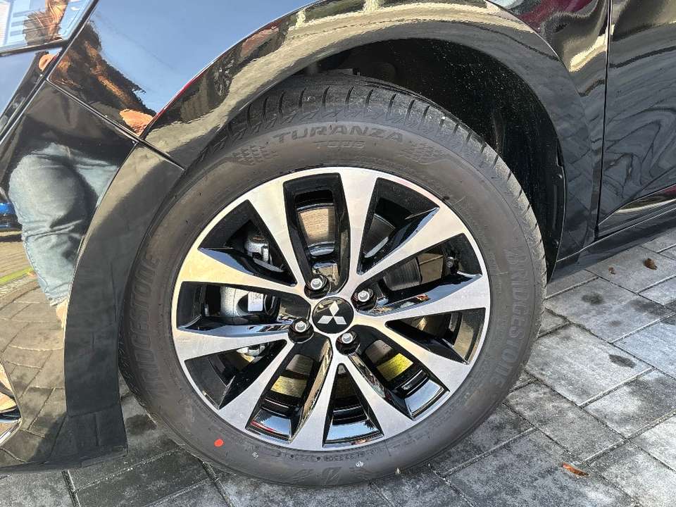 Mitsubishi Colt - Imagem 5