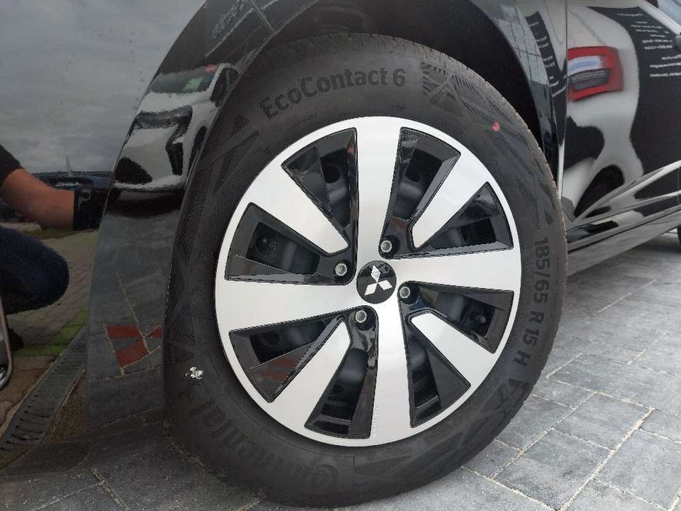 Mitsubishi Colt - Imagem 4