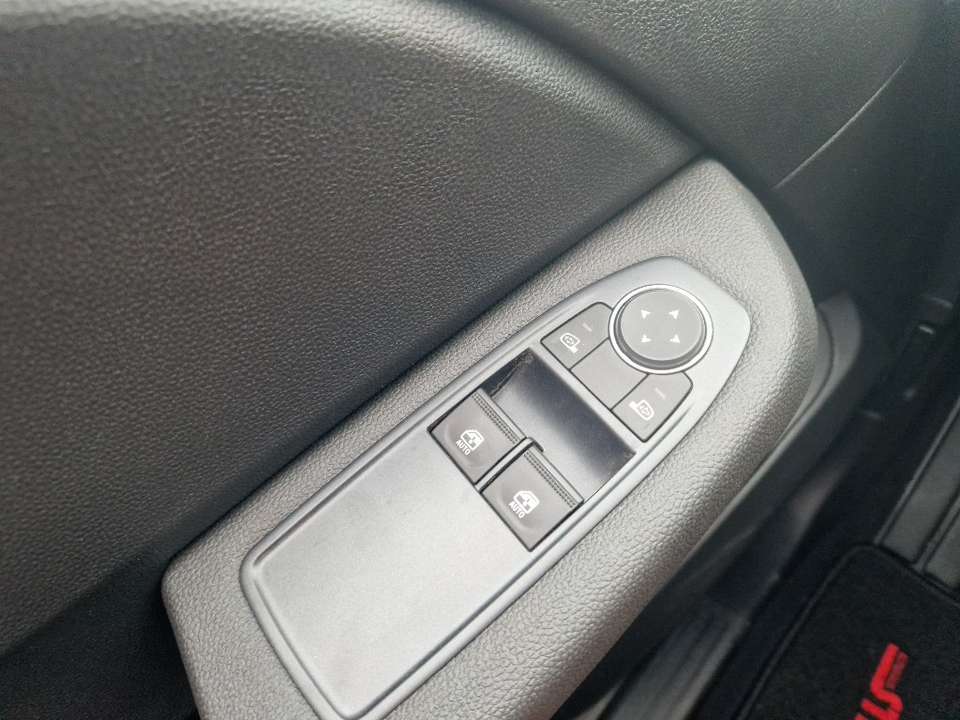 Mitsubishi Colt - Imagem 6