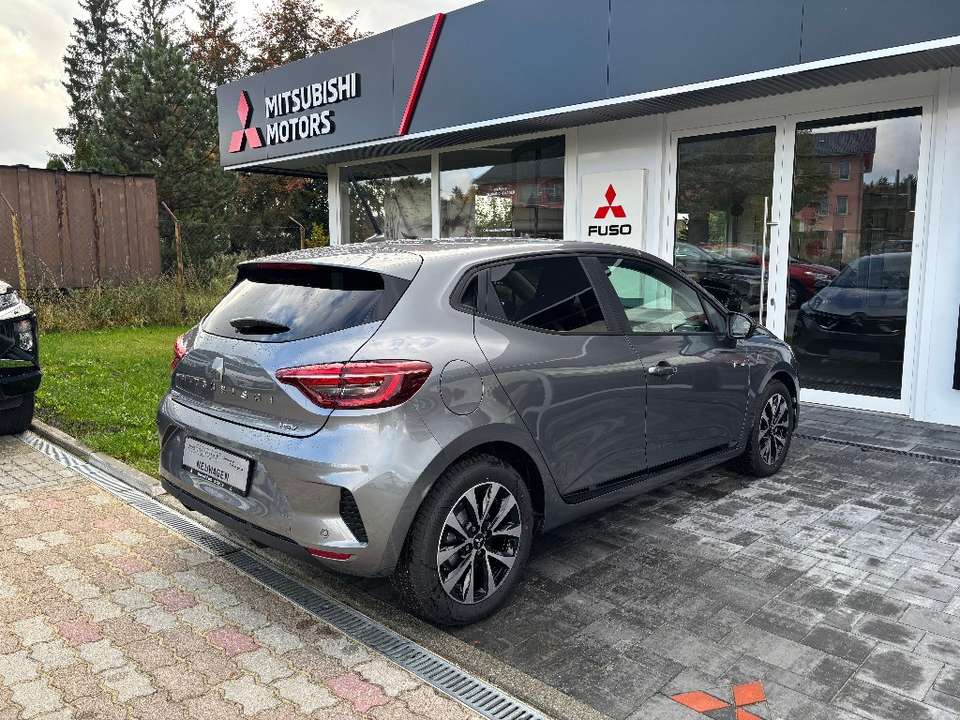 Mitsubishi Colt - Imagem 12