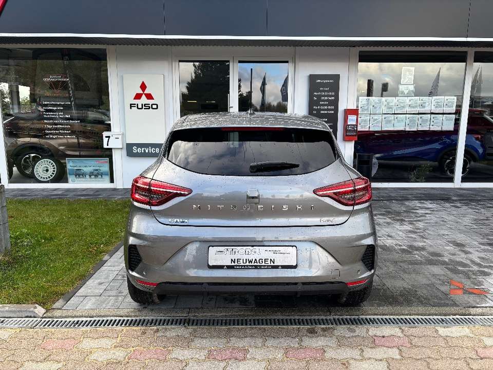 Mitsubishi Colt - Imagem 13