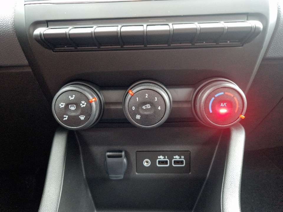 Mitsubishi Colt - Imagem 10