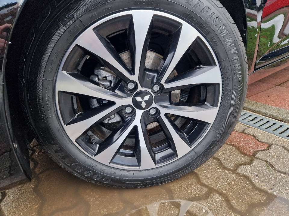 Mitsubishi Colt - Imagem 5