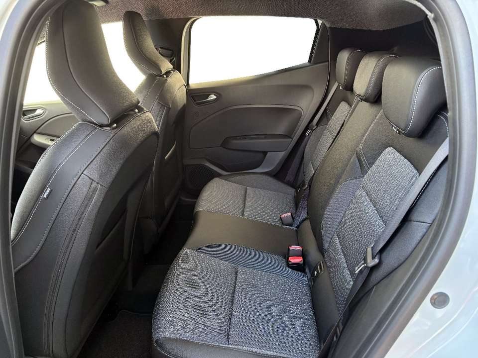 Mitsubishi Colt - Imagem 11
