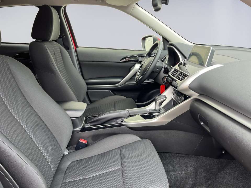 Mitsubishi Eclipse Cross - Imagem 12