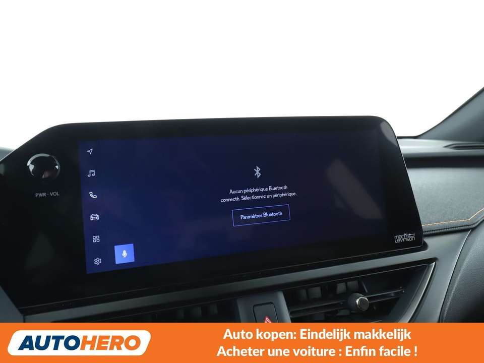 Lexus UX 250h - Imagem 10