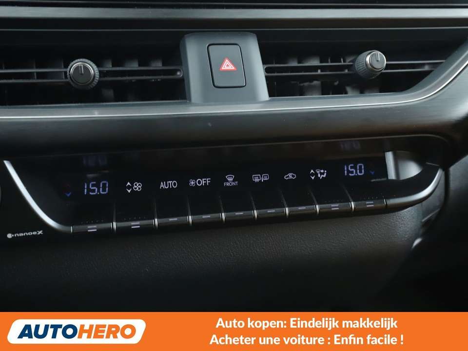 Lexus UX 250h - Imagem 14