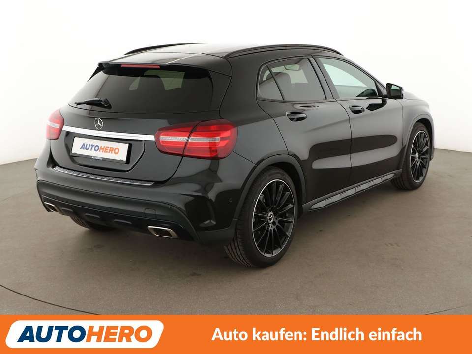 Mercedes-Benz GLA 180 - Imagem 6