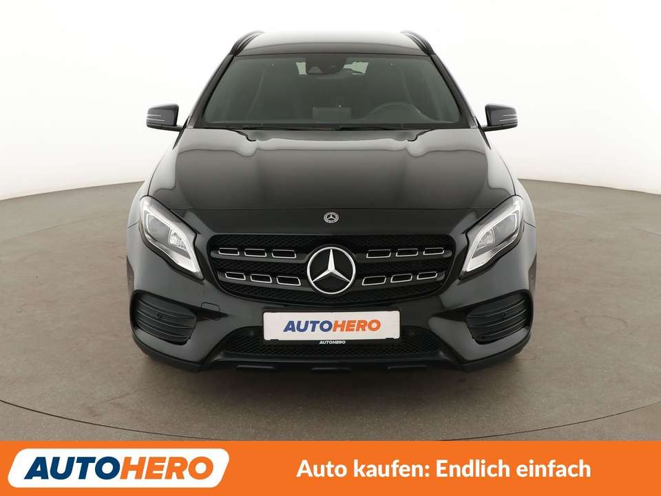 Mercedes-Benz GLA 180 - Imagem 9
