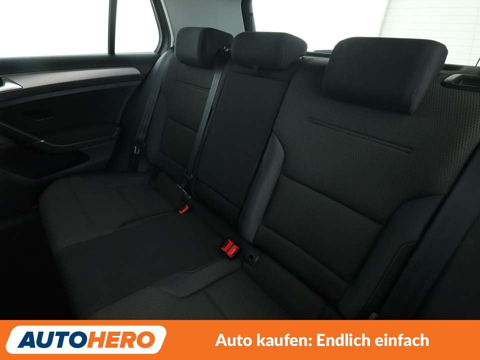Volkswagen Golf - Imagem 14