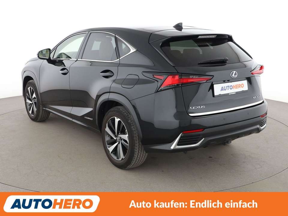 Lexus NX 300h - Imagem 4