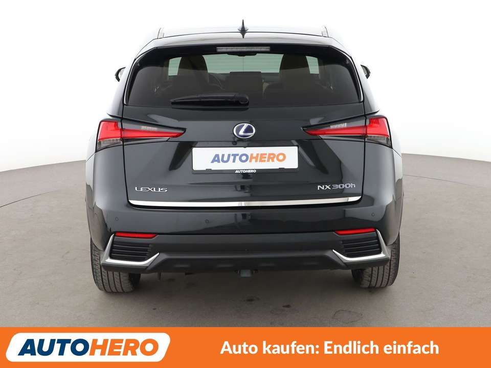 Lexus NX 300h - Imagem 5