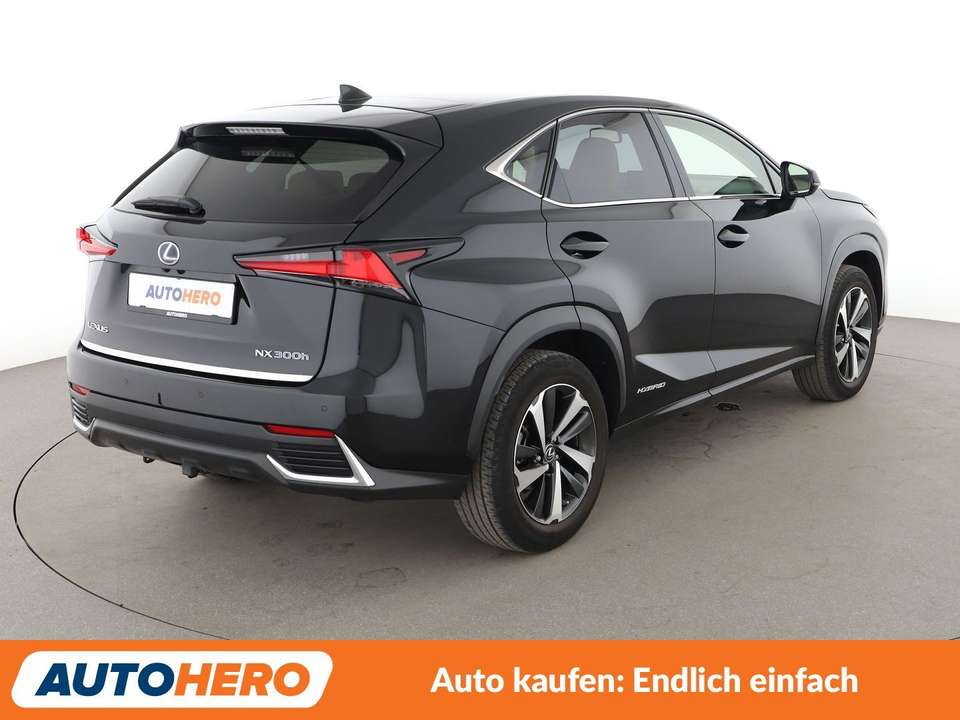 Lexus NX 300h - Imagem 6