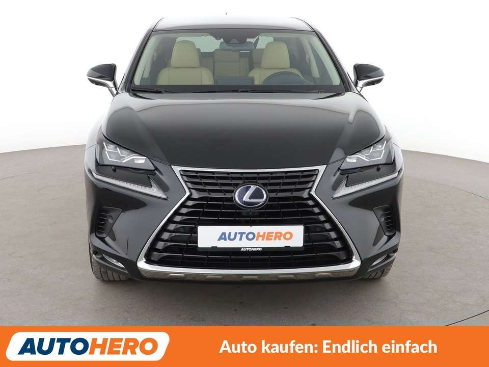 Lexus NX 300h - Imagem 9