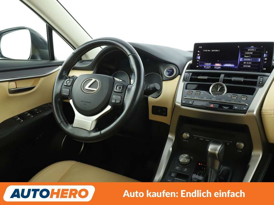 Lexus NX 300h - Imagem 11