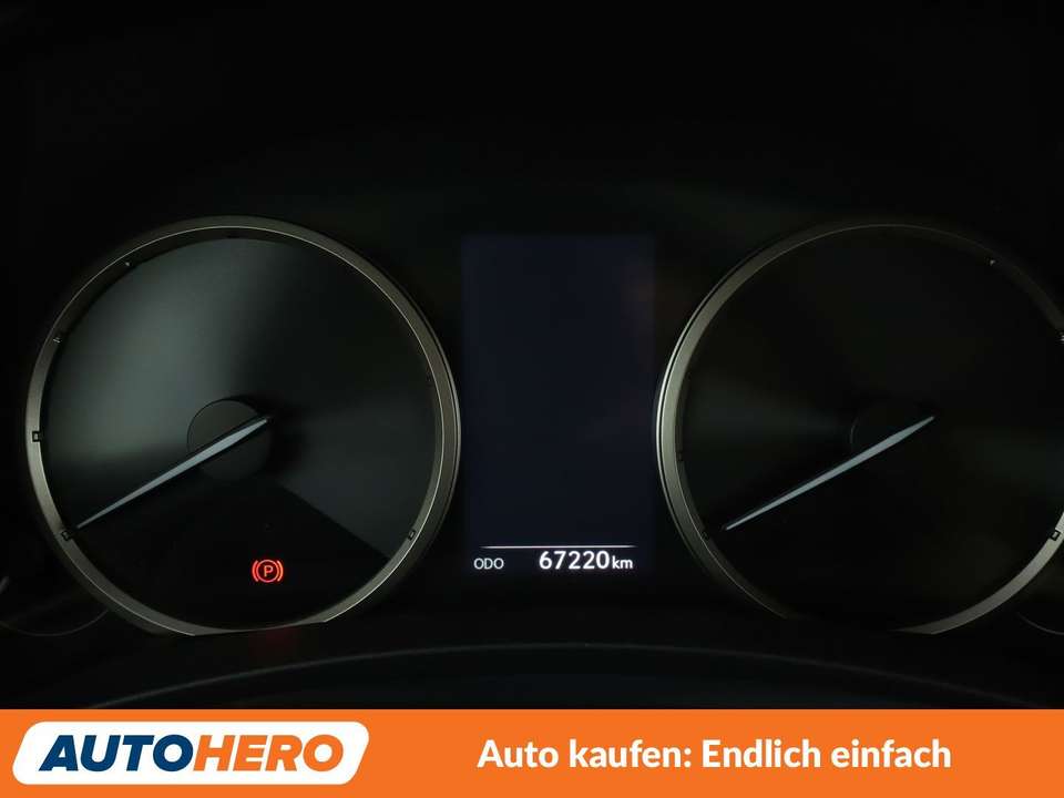 Lexus NX 300h - Imagem 13