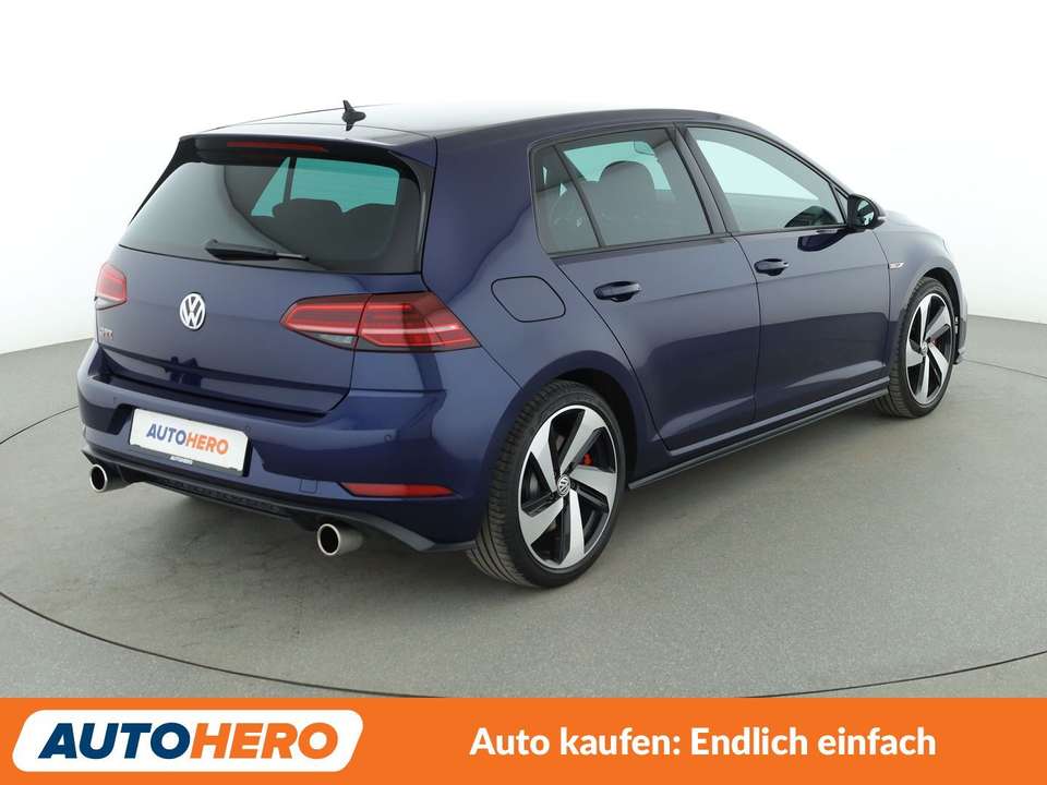 Volkswagen Golf GTI - Imagem 6