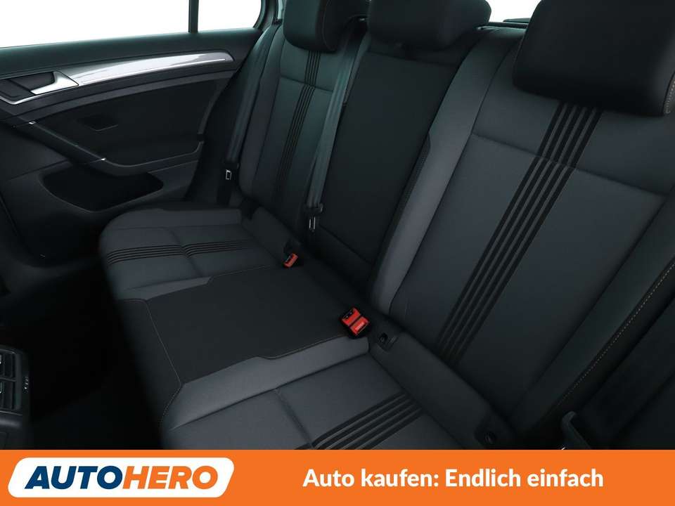 Volkswagen Golf - Imagem 14