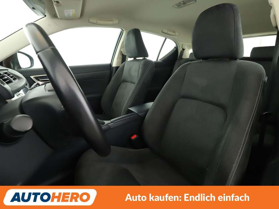 Lexus CT 200h - Imagem 10