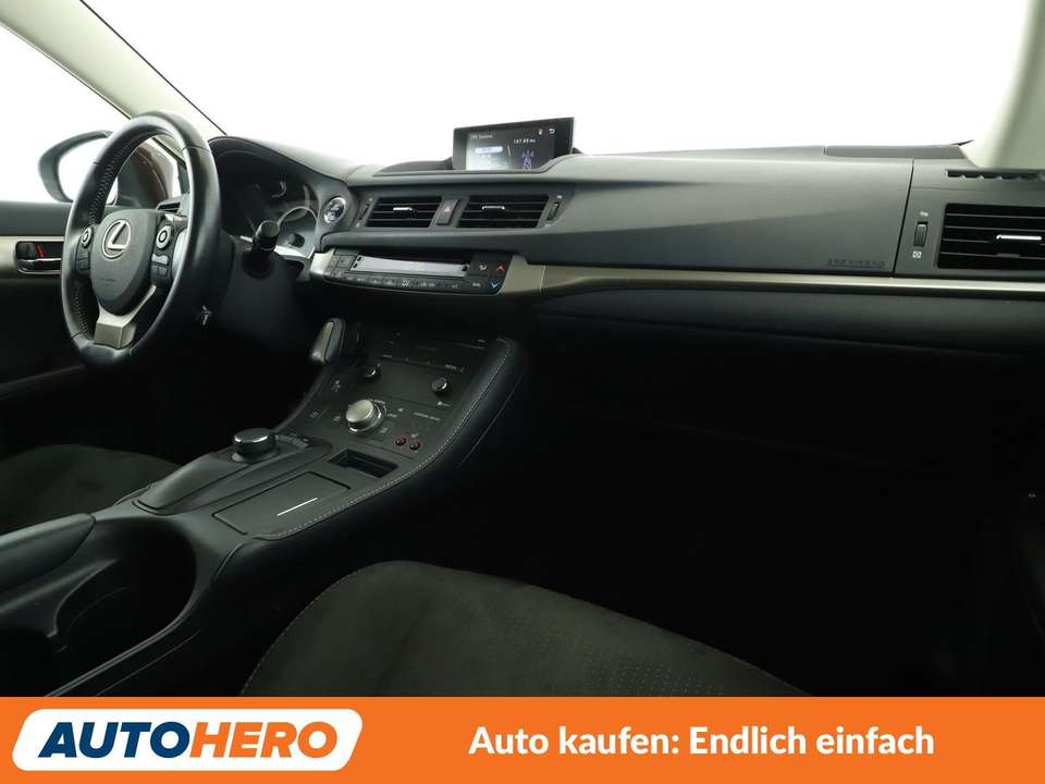 Lexus CT 200h - Imagem 13