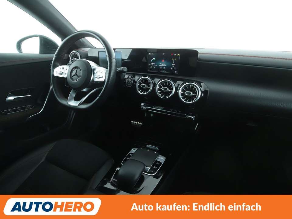 Mercedes-Benz CLA 180 - Imagem 13