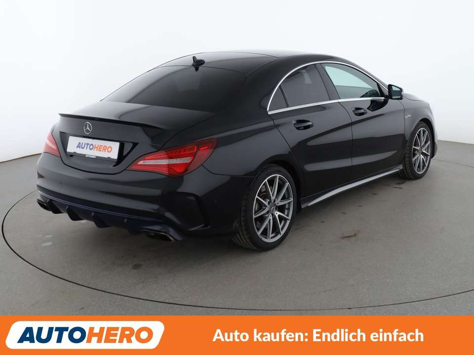 Mercedes-Benz CLA 45 AMG - Imagem 6