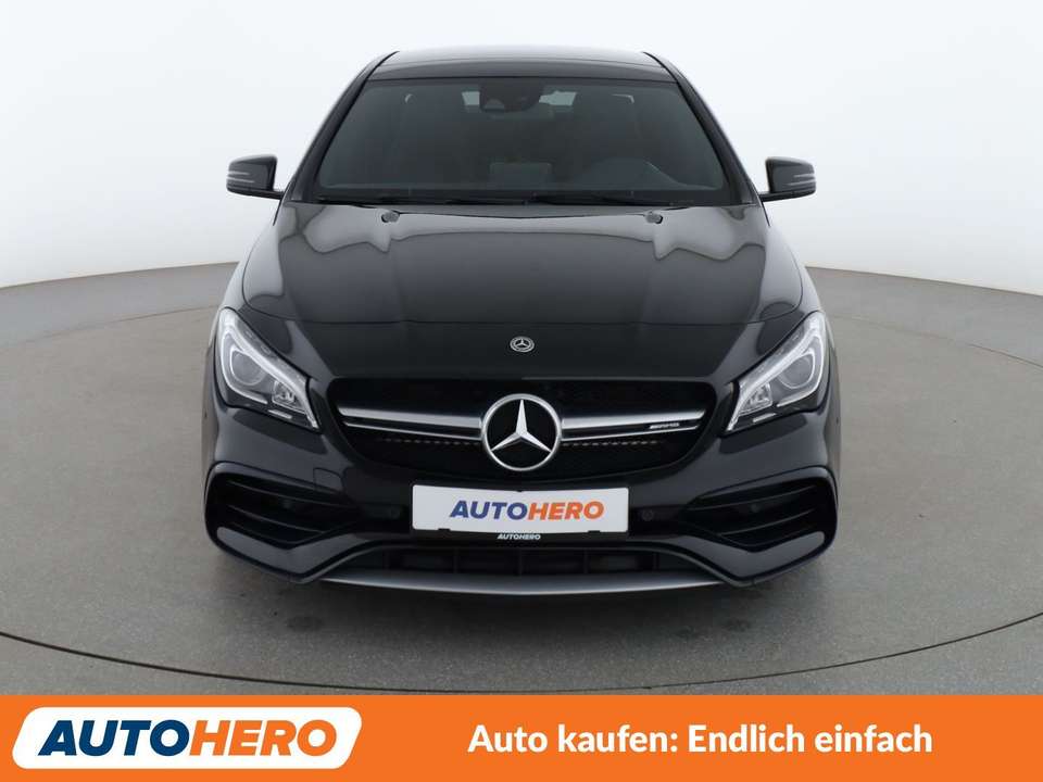 Mercedes-Benz CLA 45 AMG - Imagem 9