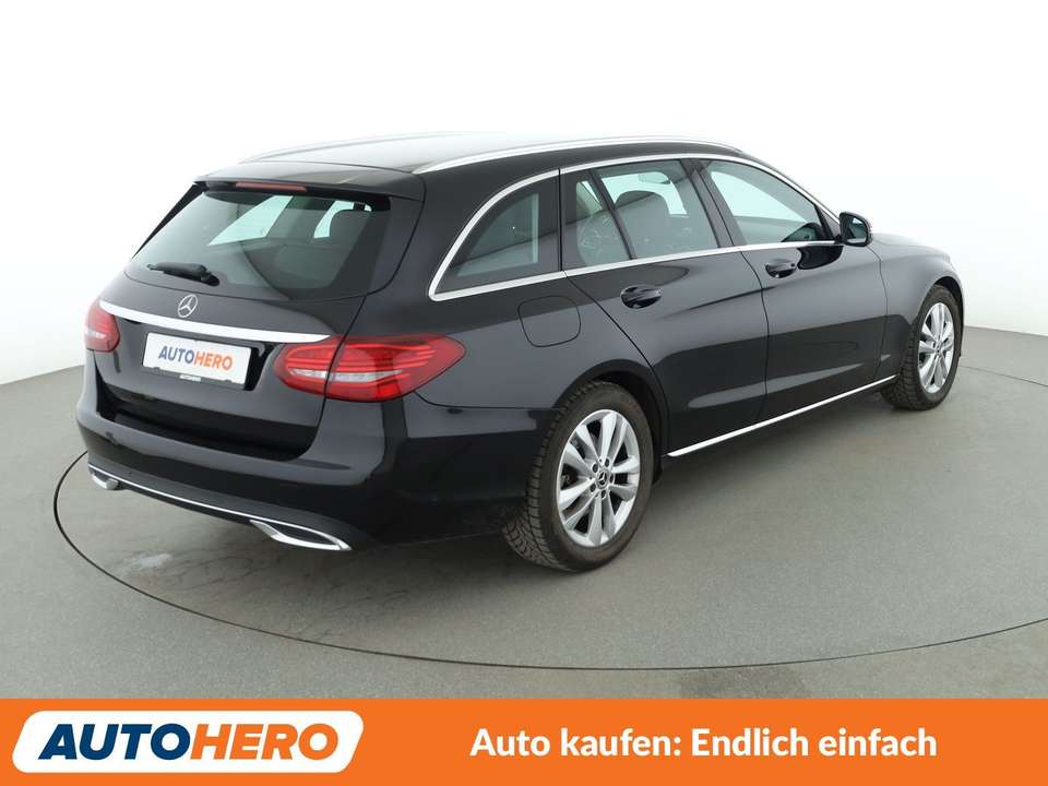 Mercedes-Benz C 180 - Imagem 6