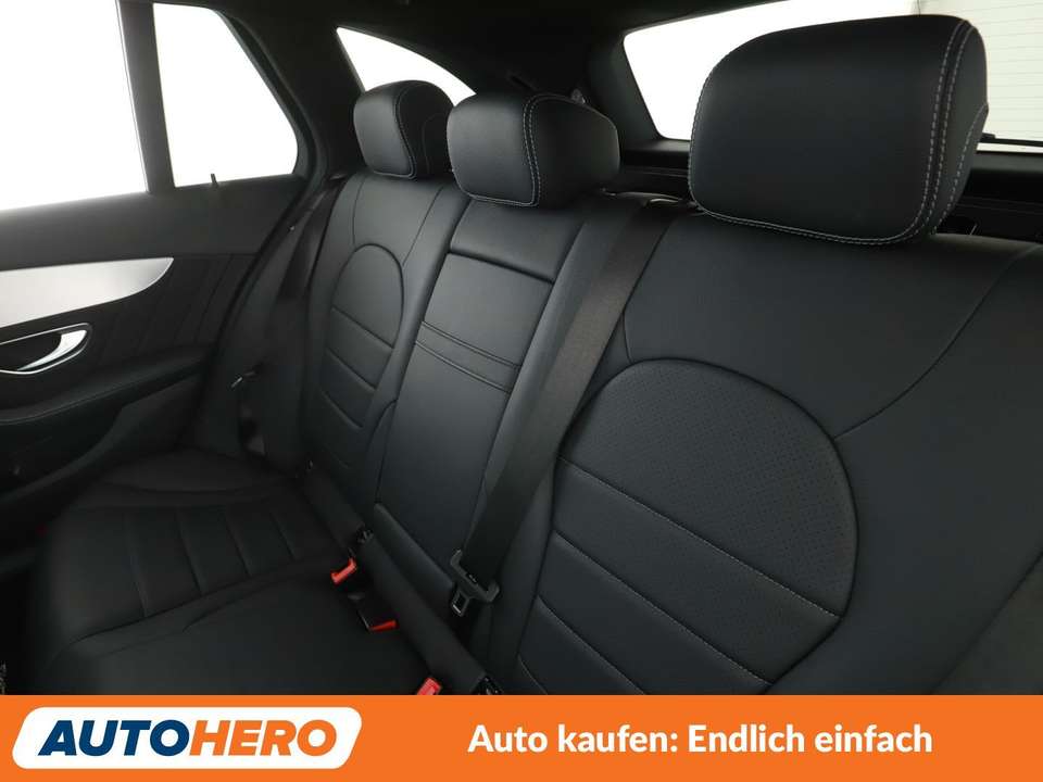 Mercedes-Benz C 400 - Imagem 14