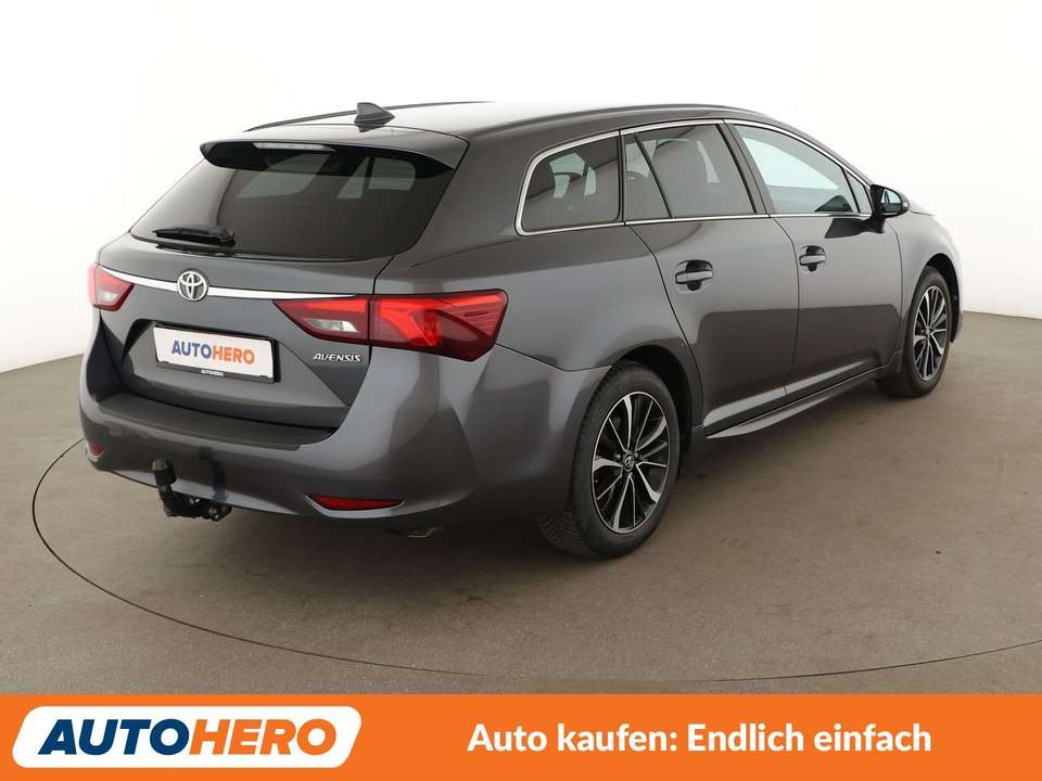 Toyota Avensis - Imagem 6