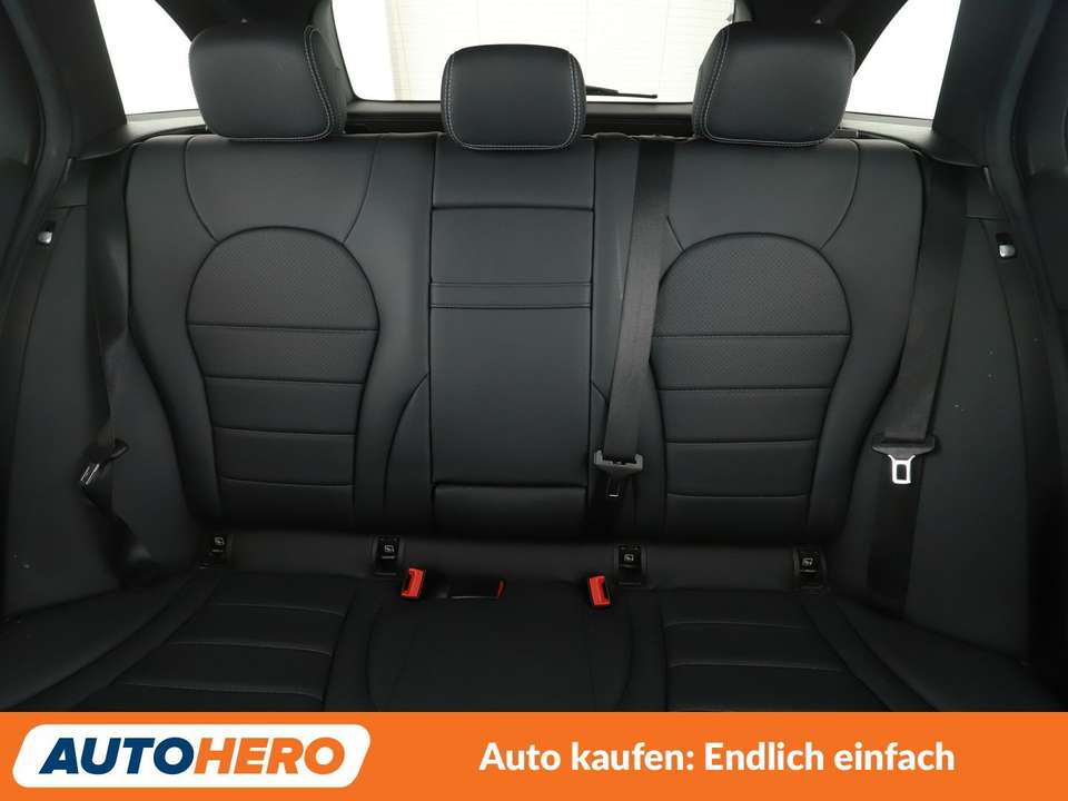 Mercedes-Benz C 400 - Imagem 15
